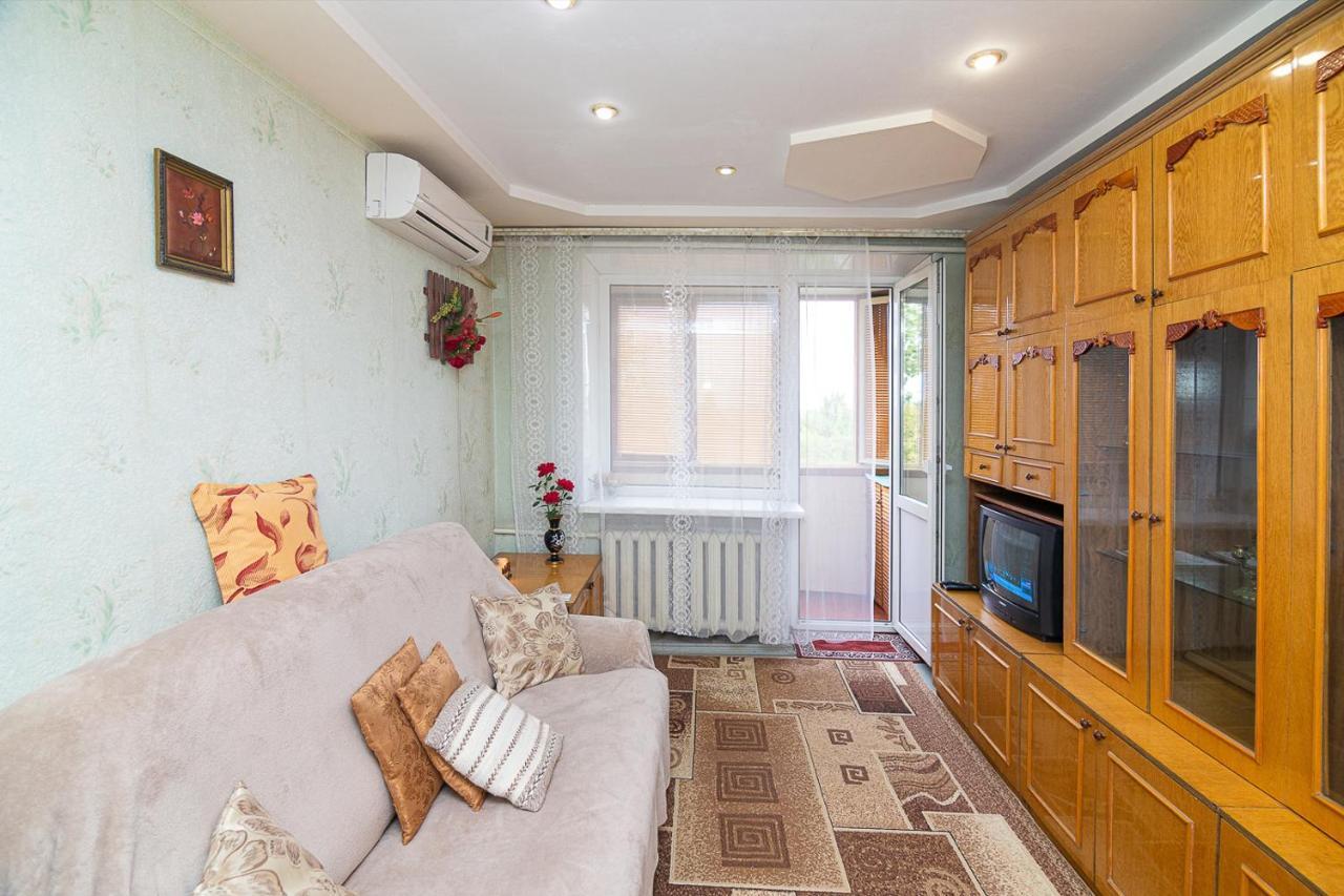 דנייפרופטרובסק Comfortable Apartments On Hrushevskogo Street Near 16 City Hospital מראה חיצוני תמונה