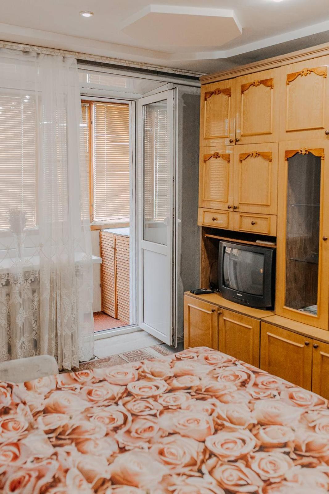 דנייפרופטרובסק Comfortable Apartments On Hrushevskogo Street Near 16 City Hospital מראה חיצוני תמונה